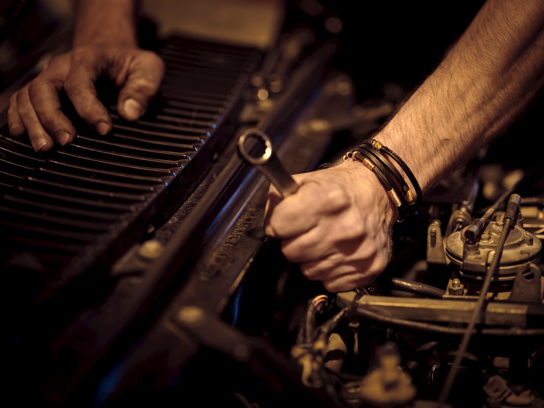 Autoreparatur: Wann zum Profi? Grenzen des Selbermachens