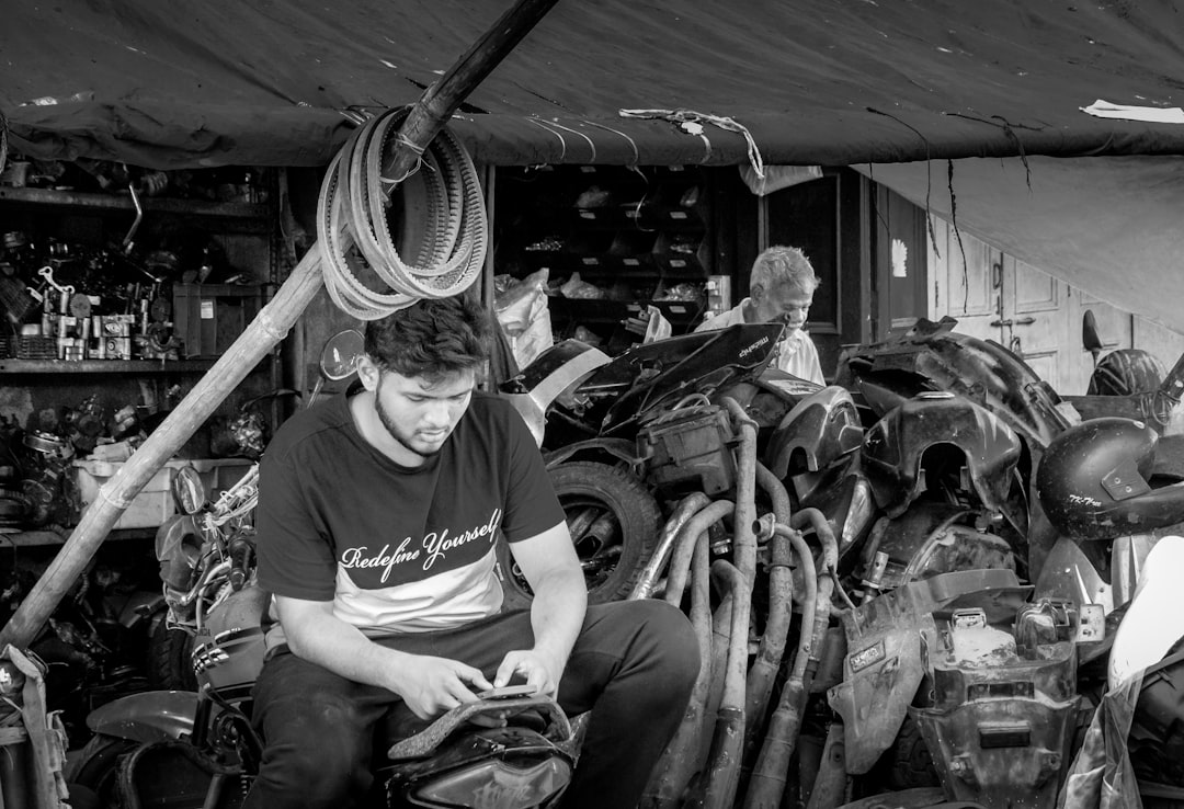Motorrad-Wartung in der Mietwerkstatt: Diese Arbeiten kannst du einfach selbst erledigen
